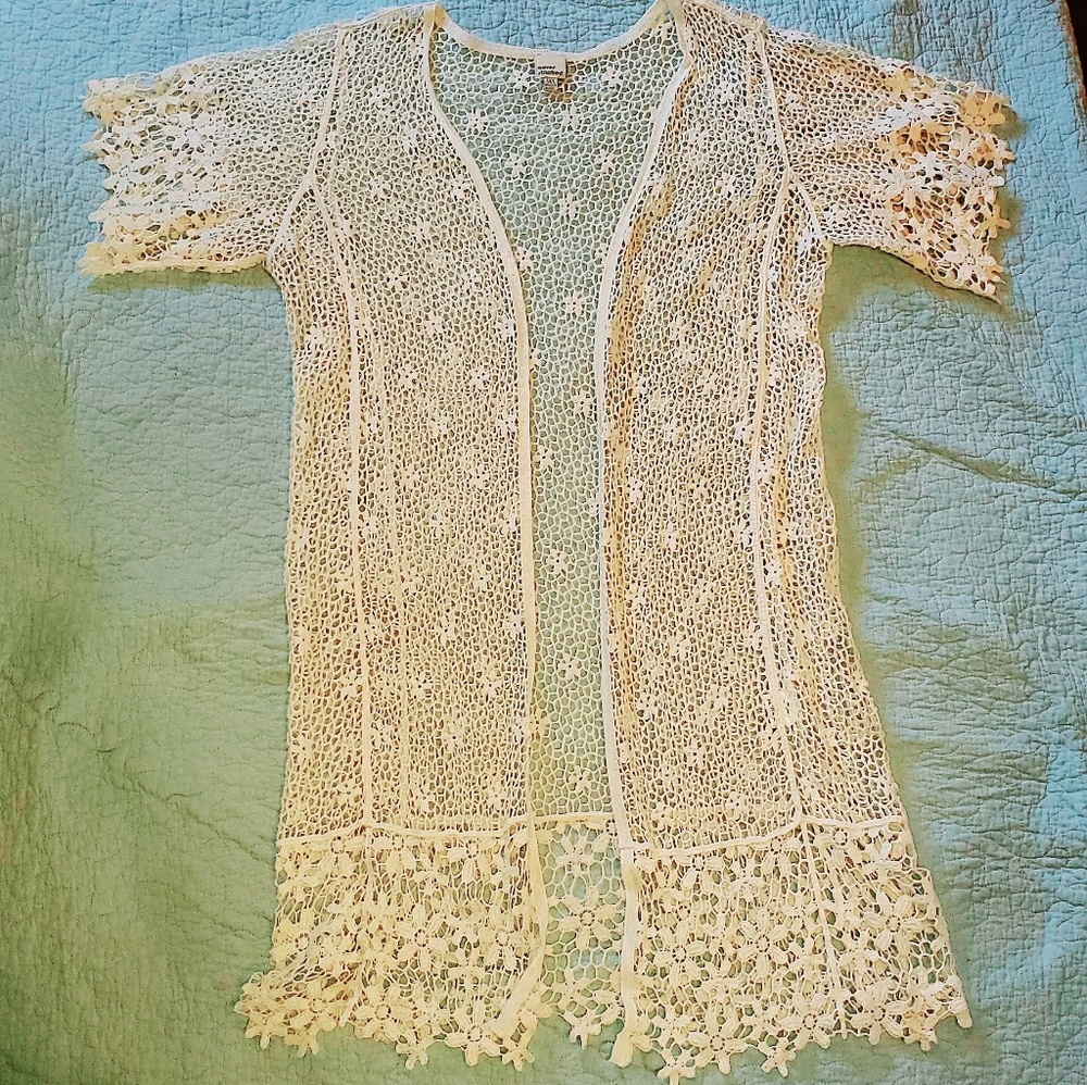 Ivory crochet lace kimono M/L